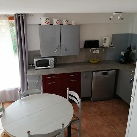 Holiday home En Pierre Sarrola-Carcopino