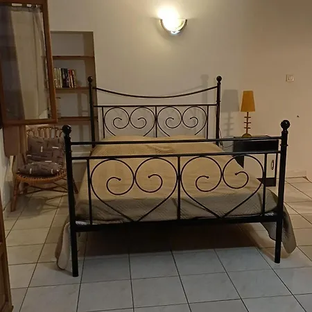 Holiday home En Pierre Sarrola-Carcopino