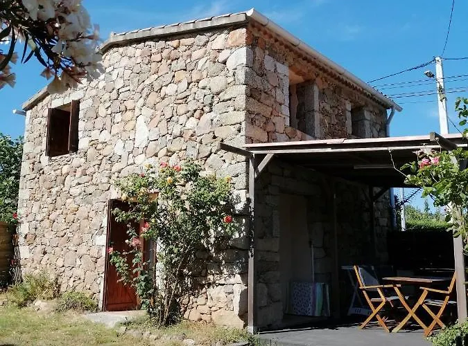 En Pierre * Sarrola-Carcopino